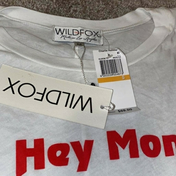 Wildfox Graphic Tee Hey Mom - Picture 4 of 7